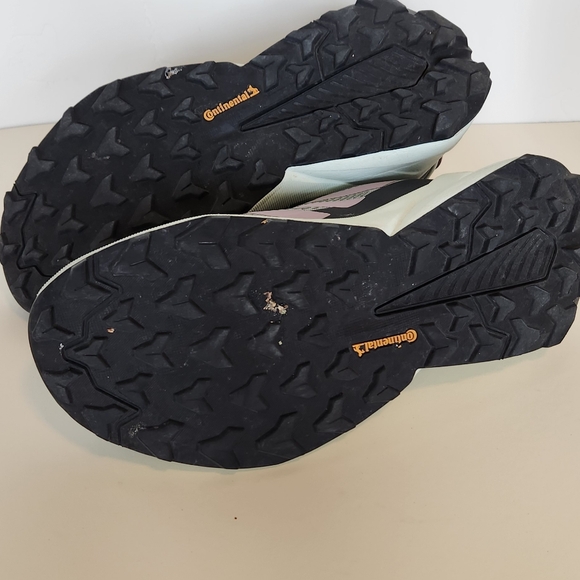 Adidas Terrex Sage Green womens sz 9 - Picture 2 of 4